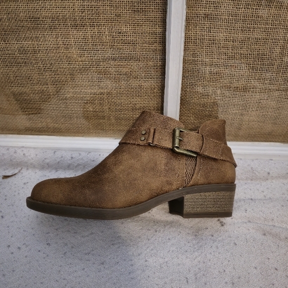 Brown Ankle Boots with Strap Closure - Picture 3 of 7